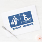 仕事は重要、サーフィンは重要 長方形シール (封筒)