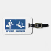 仕事は重要、スカイダイビングは重要 ラゲッジタグ (正面横)