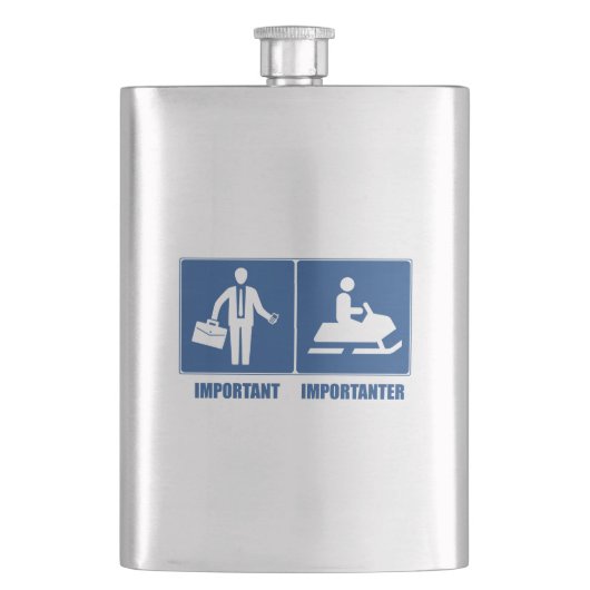 仕事は重要、スノーモービルは重要 フラスク (正面)