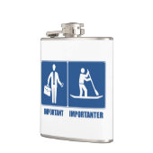 仕事は重要、立ち上がったパドルは重要 フラスク (左)