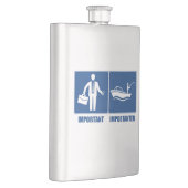 仕事は重要、魚釣りは重要 フラスク (右)