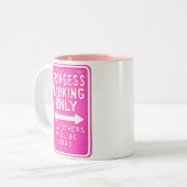 他だけ駐車しているプリンセスはヒキガエルのマグです ツートーンマグカップ (正面左)