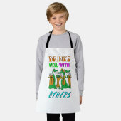 他のビールと一緒に飲国際的み威厳がある物 エプロン (着用した状態)