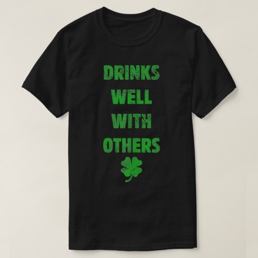 他の人と一緒によく飲むギフトサンおもしろいト Tシャツ (デザイン正面)