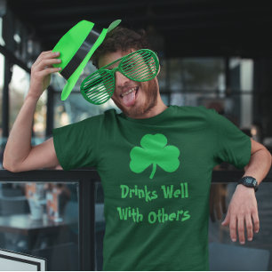 他の人と一緒によく飲む Tシャツ