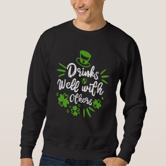 他の人と一緒によく飲むShamrock St Patrick's Day スウェットシャツ (正面)