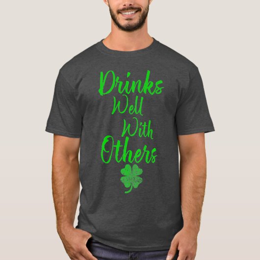 他の人と一緒によく飲むSt patricks day Tシャツ (正面)
