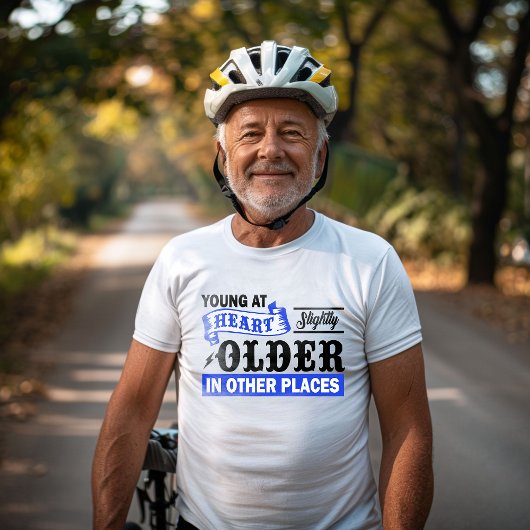 他の場所でわずかに年上のハートで若い Tシャツ