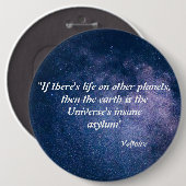 他の惑星の生命に関するヴォルテール引用文 缶バッジ (正面&裏面)