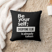 他の誰もが既に撮影されている自分自身 クッション (ブランケット)