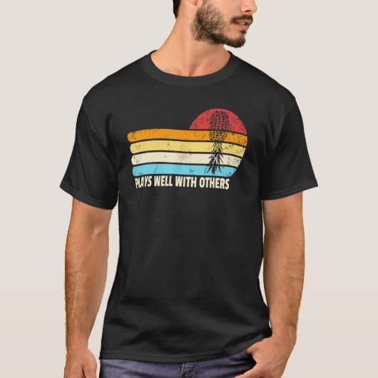 他の遊人と一緒に逆さまにパイナップスを振る Tシャツ (正面)