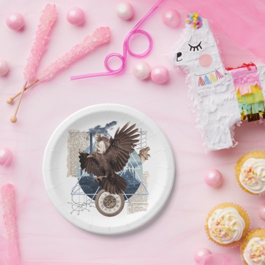 他の飛んでいるいくつかの要素のコラージュを持つワシ ペーパープレート (パーティー)