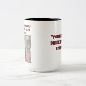 他人の夢の中で自分自身を見つける ツートーンマグカップ (中央)