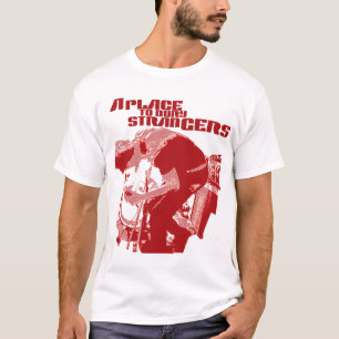 他人の赤い他人のTシャツを埋める場所 Tシャツ