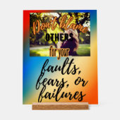 他人を責めない アクリルサイン (正面)