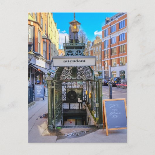 付き添い人フィッツロヴィアロンドン ポストカード (正面)