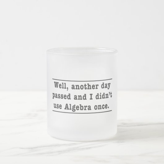 代数学を使用して フロストグラスマグカップ (中央)