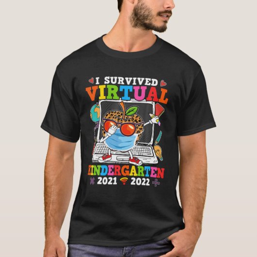 仮想生き延び幼稚園ヒョウのリンゴ戻る Tシャツ (正面)