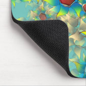 仮想違う花、ティール（緑がかった色）上の青みがかった花びら マウスパッド (コーナー)