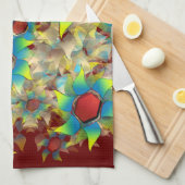 仮想風変わりの花、暗い赤に青みがかった花びら キッチンタオル (四つ折り)