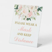 仮面を衣服して 台座サイン (正面)