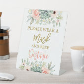 仮面を衣服して 台座サイン (インサイチュ)