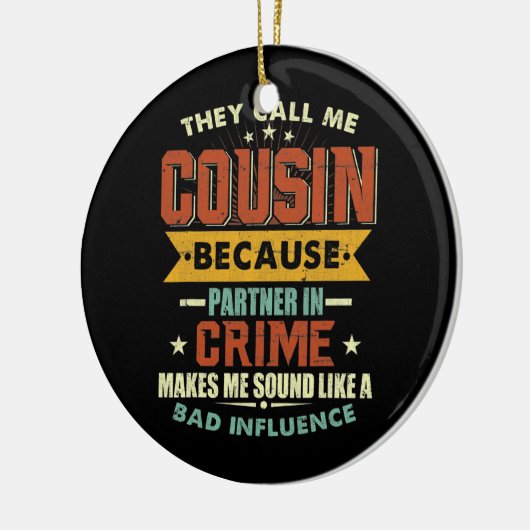 仲間が罪を犯すので、彼らは私をいとこと呼ぶ セラミックオーナメント (左)