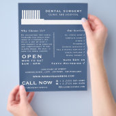 任意のカラー歯ブラシ、歯科、歯医者の広告 チラシ (手)