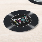 任意のパーソナライズされた年齢のヴィンテージカスタムフォト誕生日 ラウンドペーパーコースター (アングル)