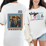 任意のパーソナライズされた年齢のヴィンテージフォト誕生日クール Tシャツ<br><div class="desc">祝お客様の特別な日をタイムレスなスタイルでパーソナライズされたす任意の年齢のヴィンテージ写真誕生日クールTシャツ！あなたは70歳、80歳、90歳の誕生日のような節目を記念したり、21歳、30歳、40歳、50歳、60歳を迎える感動を受け入れるなど、私たちのシャツはお祝いにクラシックの郷愁のtouchを加える。詳細に注目して作られた私たちのシャツは、過去の時代のエッセンスをキャプチャするヴィンテージレトロデザインを備えている。自分の写真と年齢でパーソナライズし、あなたの特別な日ユニークの記念にそれを作る。写真あなたの思お気に入りのい出を表示魅力的ヴィンテージスタイル，あなたの名前と誕生年を含むパーソナライズされた文字で囲まれて。誕生日クルーやバースデーチームに最適なシャツは、あなたのグループのアンサンブルにおもしろいとパーソナライズされたtouchを追加する。あなたは祝友達や家族と一緒でも、私たちカスタムののシャツはパーティ素晴らしーの好意を作りて、あなたは群衆から外に出る。快適なフィット感とスタイリッシュデザインで、あらゆる年齢の誕生日パーティーに最適。Any Ageヴィンテージフォト誕生日パーソナライズされたTシャツとスタイルで思い出をクール作る準備を！</div>