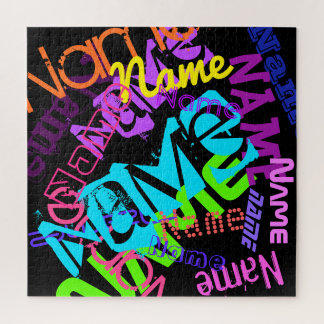 任意の名前を作成するカスタマイズ可能な明るい色と黒 ジグソーパズル