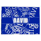 任意の名前、名前のコラージュを追加する青と白 ラージペーパーバッグ (裏面)