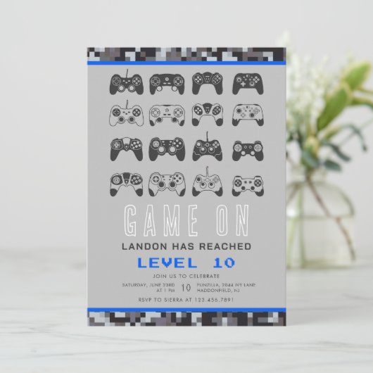 任意の年のビデオゲームのレベルアップゲーマー誕生日 招待状 (スタンド正面)