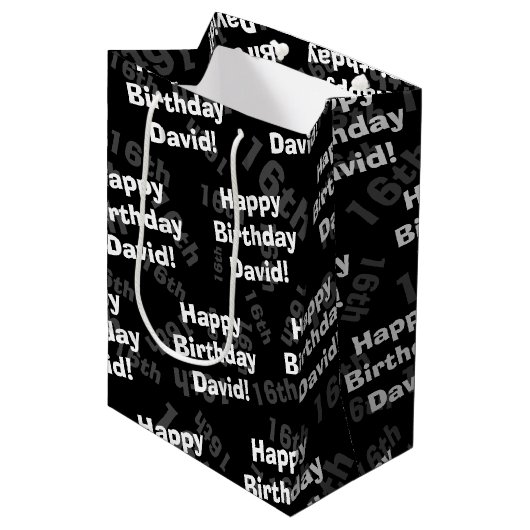 任意の年齢と名前のパーソナライズされたハッピーバースデー ミディアムペーパーバッグ (正面アングル)