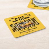 任意の年齢の上でレース誕生日イエロースポーツカー スクエアペーパーコースター (アングル)