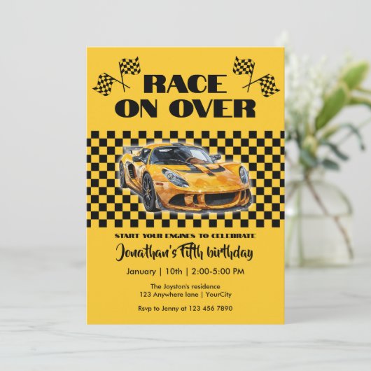 任意の年齢の上でレース誕生日イエロースポーツカー 招待状 (スタンド正面)