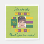 任意の年齢を追加する写真名の緑の誕生日パーティー スタンダードランチョンナプキン (正面)