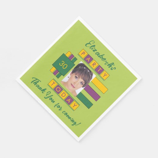 任意の年齢を追加する写真名の緑の誕生日パーティー スタンダードランチョンナプキン (角)