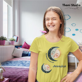 任意の年齢ヴィンテージ天空パジャマ誕生日黄色 Tシャツ