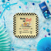 任意の年齢誕生日準備ができて行くイエローレースカー ペーパープレート (パーティー)