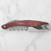 任意の引用文スクリプトモノグラムブラシ付きブルゴーニュ&金ゴールド ソムリエナイフ (裏面)