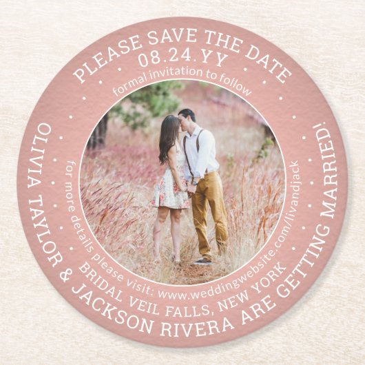 任意の文字結婚式の日付を保存フォトピンク&ホワイト ラウンドペーパーコースター (正面)
