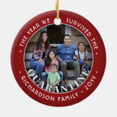 任意の文字2写真生き延びWe検疫赤おもしろい色 セラミックオーナメント (裏面)