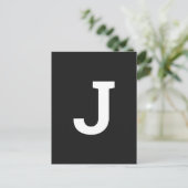 任意の文字（黒） | アルファベモダンスタイリッシュットイニシャル ポストカード (スタンド正面)