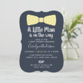 任意の色の小さな男の弓タイ赤ちゃんシャワー 招待状 (スタンド正面)