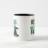 休息の魔法使いの顔 ツートーンマグカップ (中央)