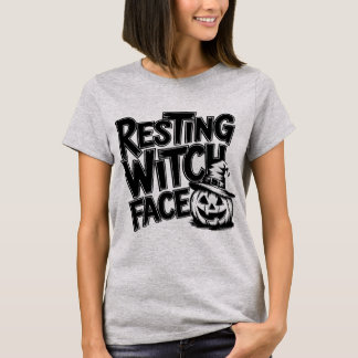 休息中の魔女顔面白いハロウィーン Tシャツ