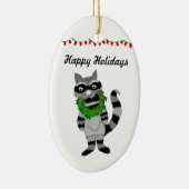 休日に飾られた漫画のラクーン セラミックオーナメント (右)