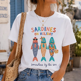休日のイワシ 海岸の夏 グラフィック Tシャツ