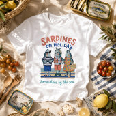 休日のイワシ 海岸の夏 グラフィック Tシャツ